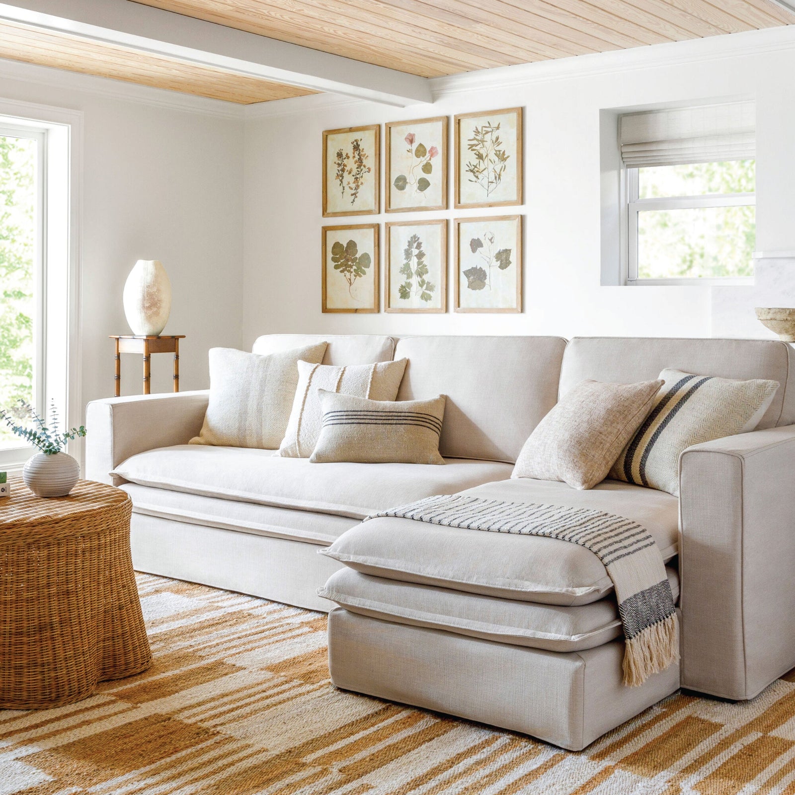 Coastal Living Room Furniture