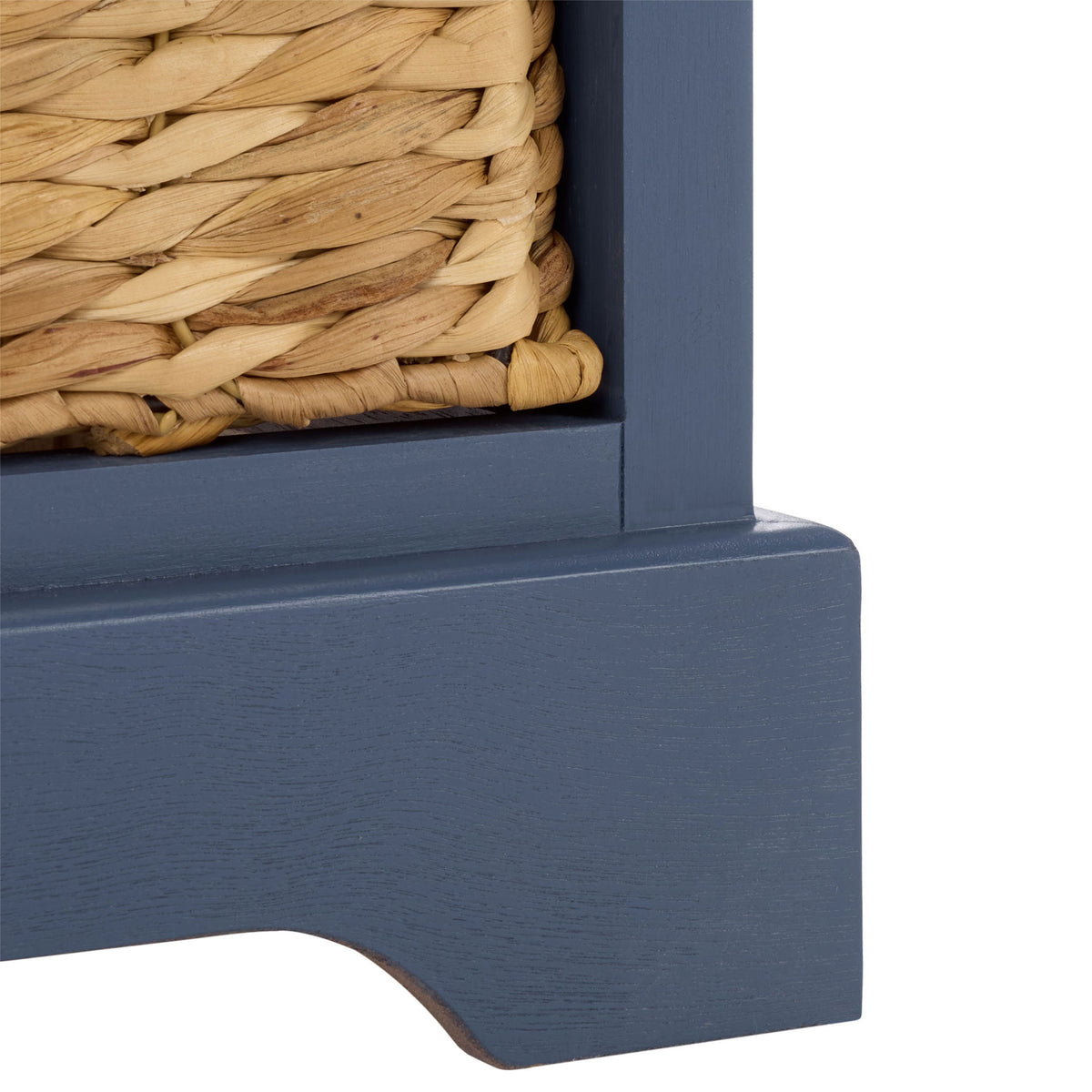 A curved blue base and sturdy foot give the basket storage table a tailored finish. || AMH5700K || leg_studio