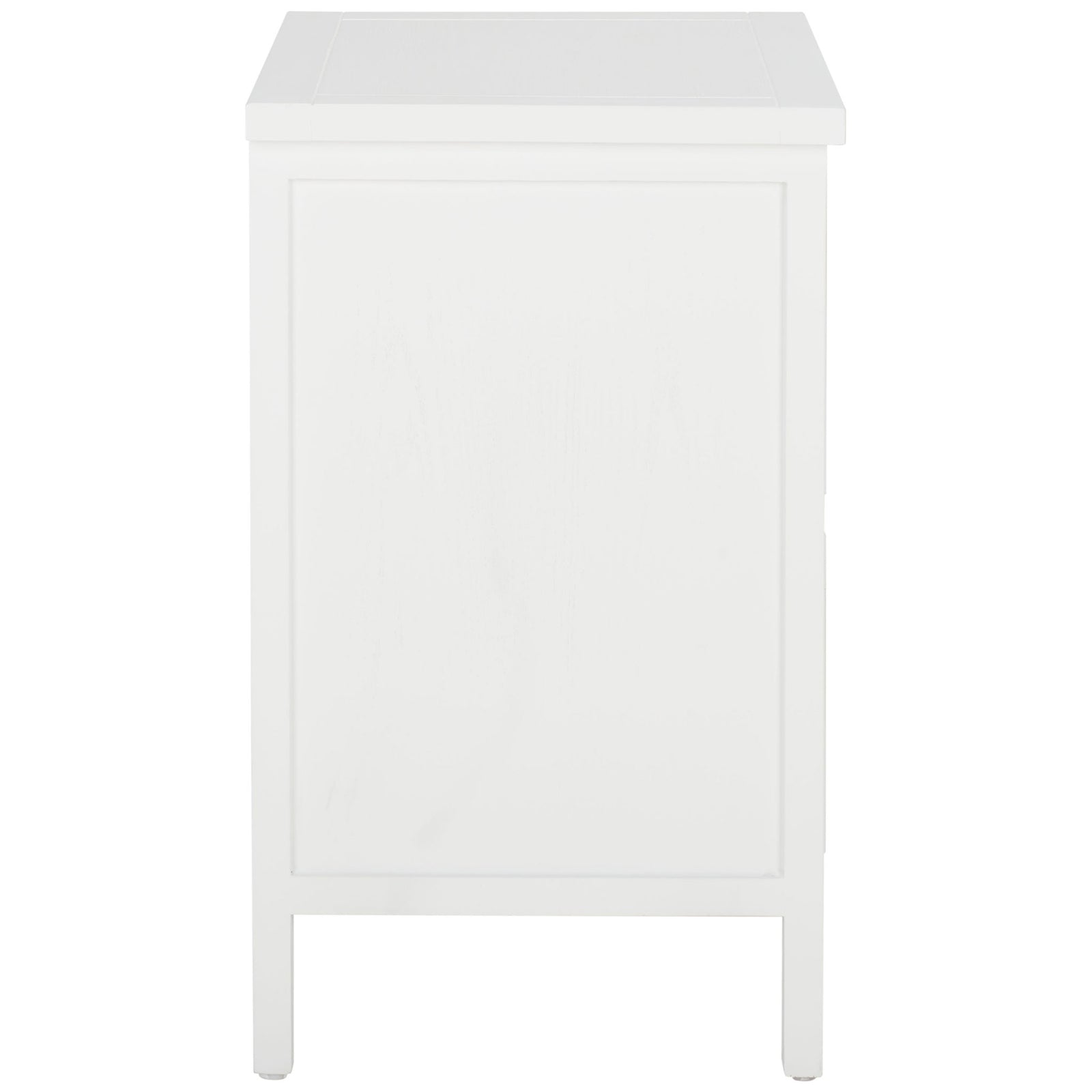 A recessed white side panel and tapered feet create a neat, streamlined end table || AMH6531D || side_studio