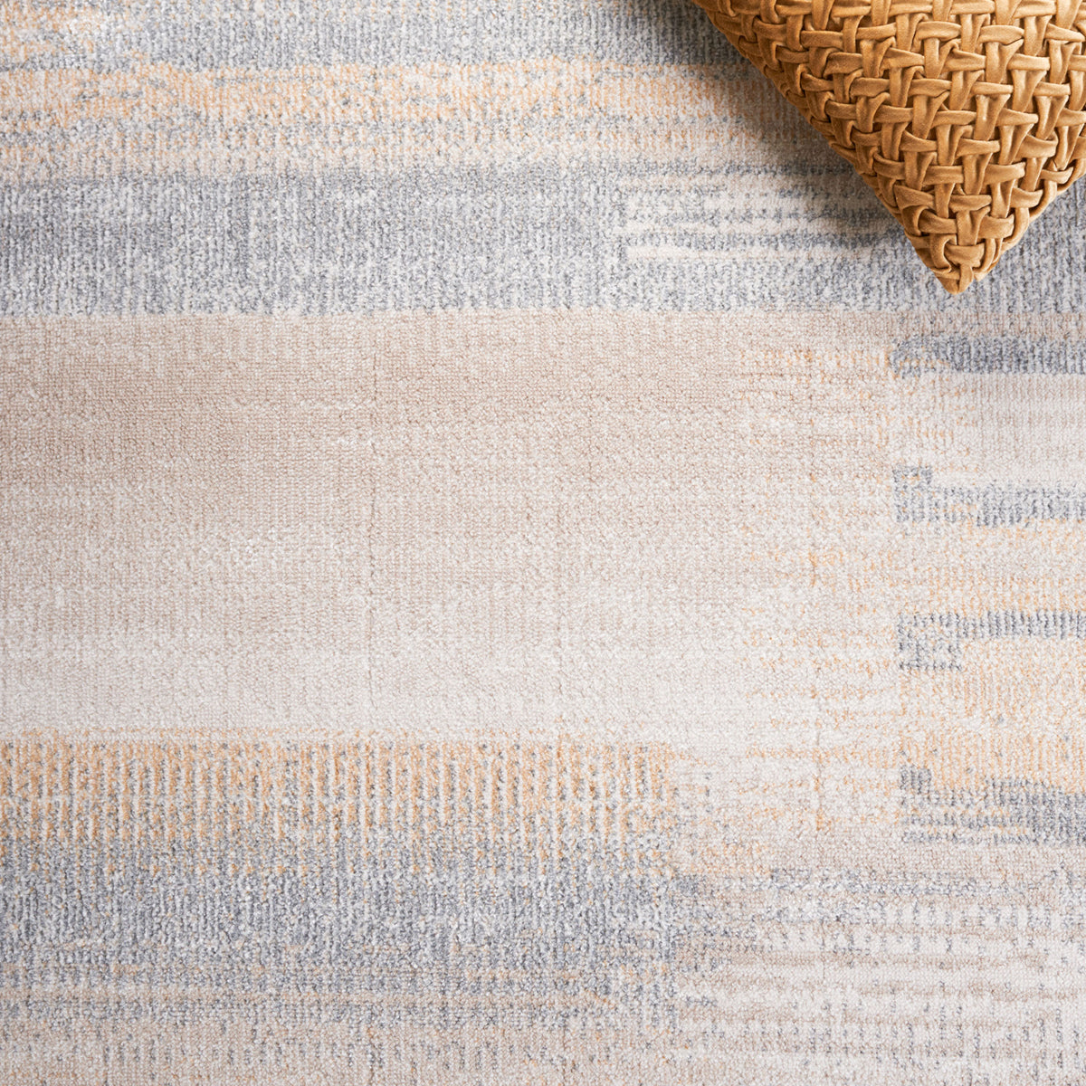 Muted gray and beige pattern adds gentle movement and modern warmth. || BLR216F-5 || detail_room