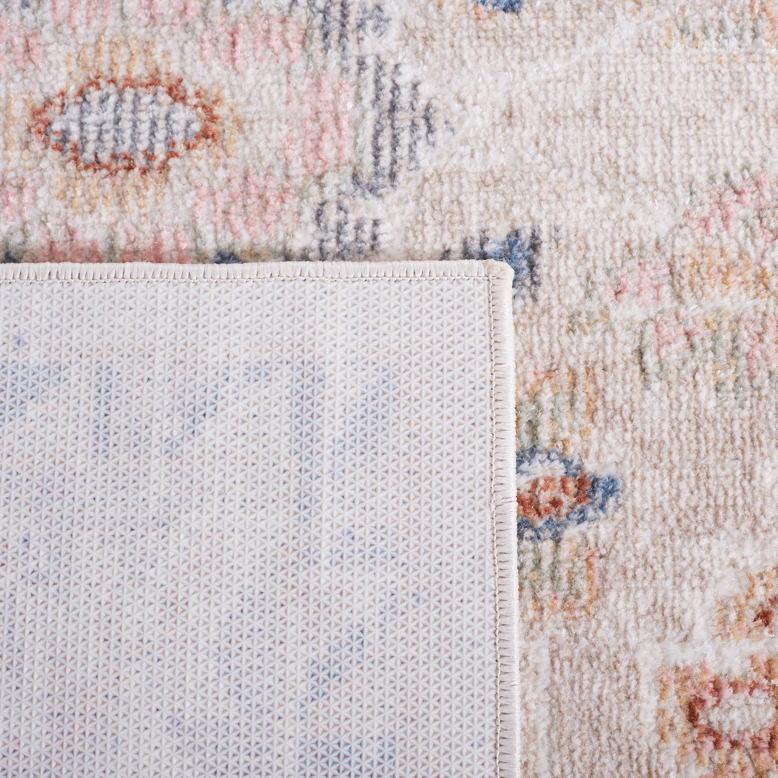 Patterned face and textured backing combine for cushioned comfort and everyday durability. || BLR232B-5 || backing_room
