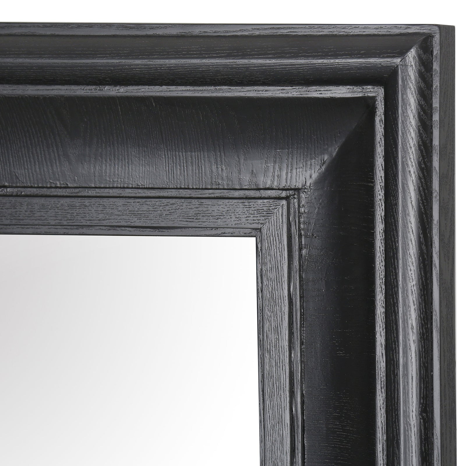 Black wood-grain texture highlights the frame's layered molding and mitered corner. || CMI4008C || detail_studio