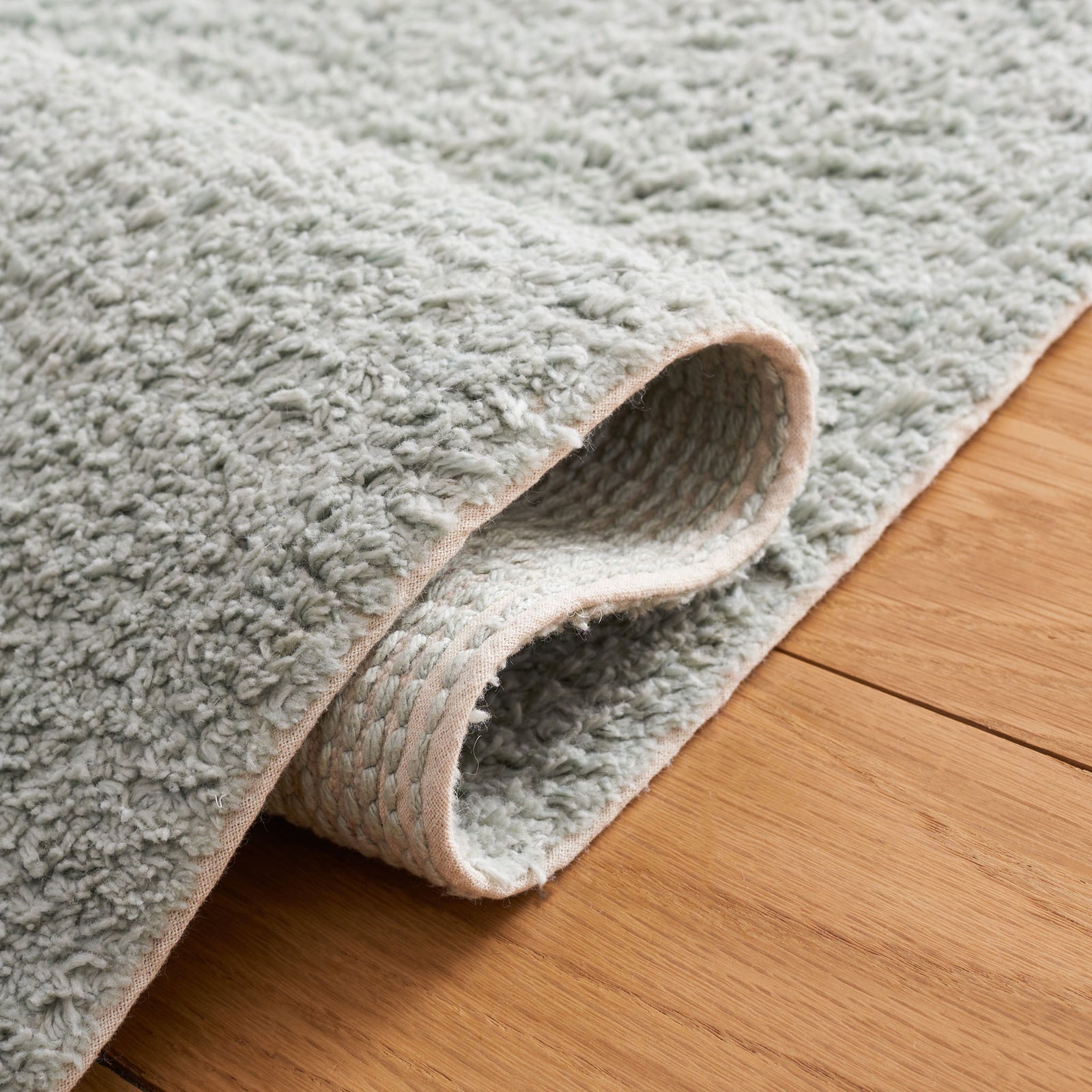 Flexible construction folds easily while the textured surface stays soft and inviting || ECR211J-5 || fold_room