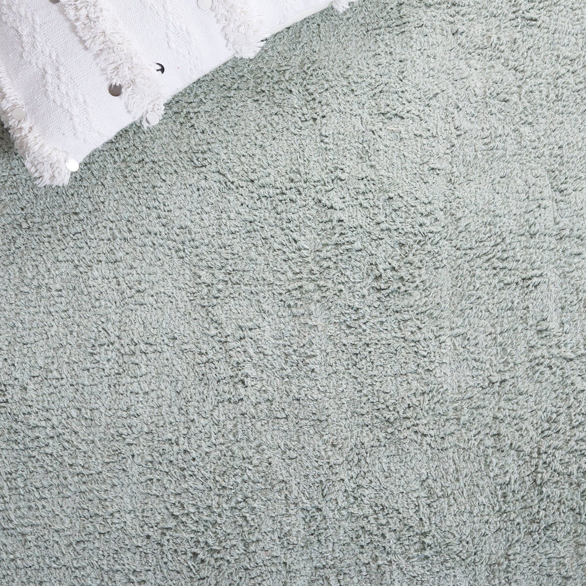 Tonal, nubby texture in calming light blue creates a relaxed, coastal look || ECR211J-5 || detail_room
