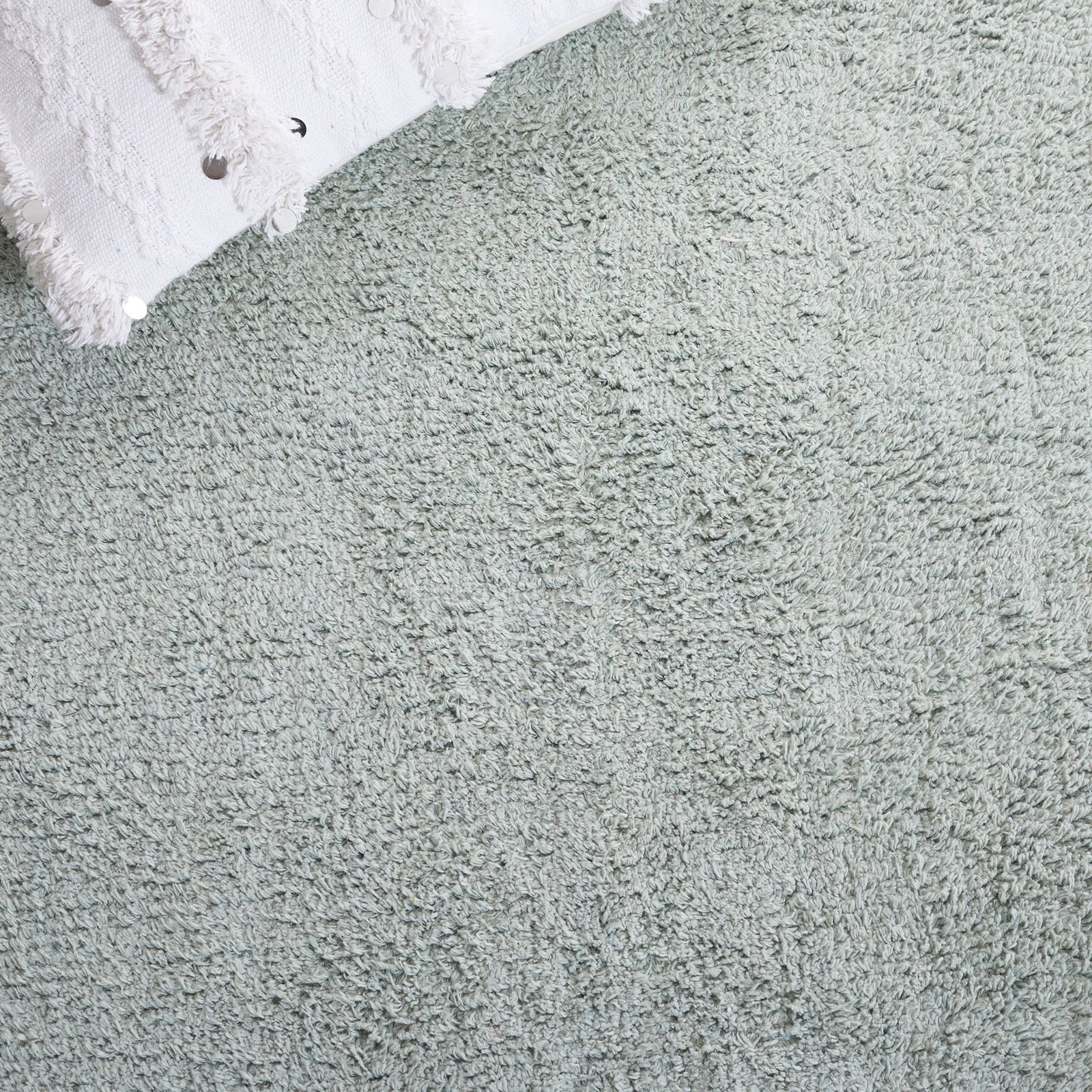 Tonal, nubby texture in calming light blue creates a relaxed, coastal look || ECR211J-5 || detail_room