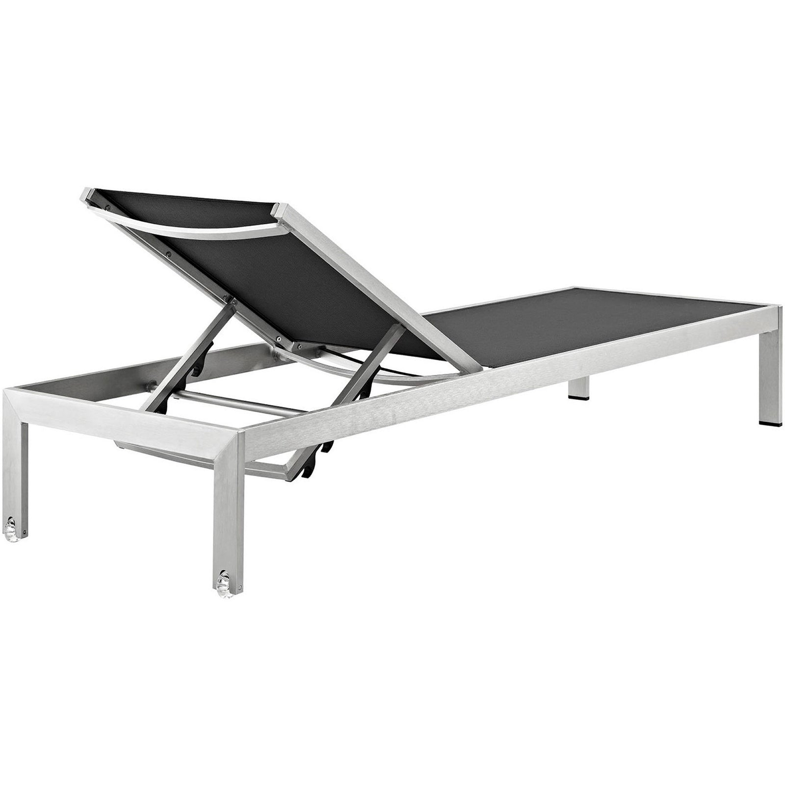 Black mesh Shore chaise highlighting the adjustable back support and sturdy anodized aluminum frame || EEI-2249-SLV-BLK || back_angle_studio
