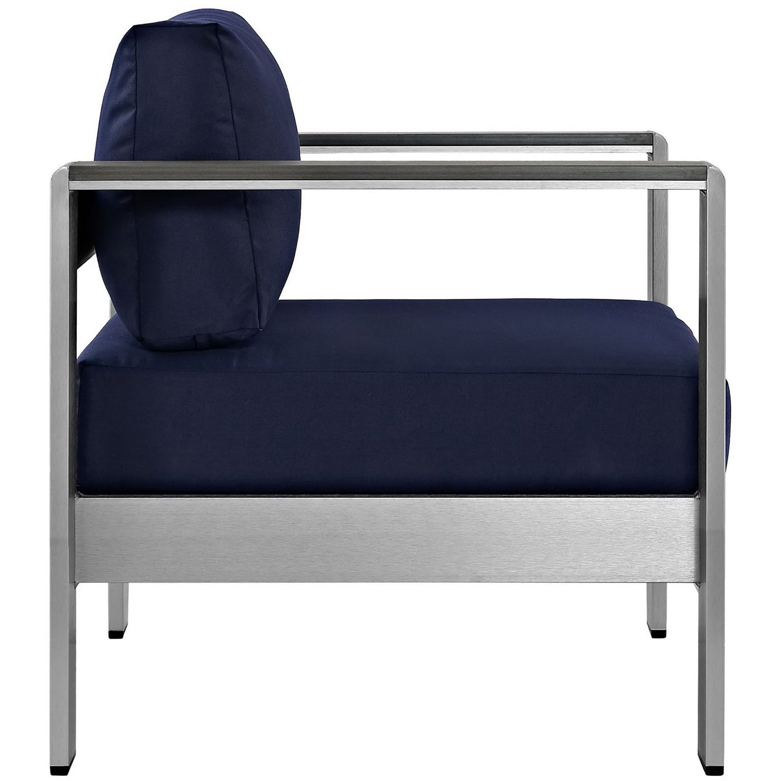 Streamlined arms and thick navy cushions emphasize this contemporary outdoor chair || EEI-2266-SLV-NAV || side_studio