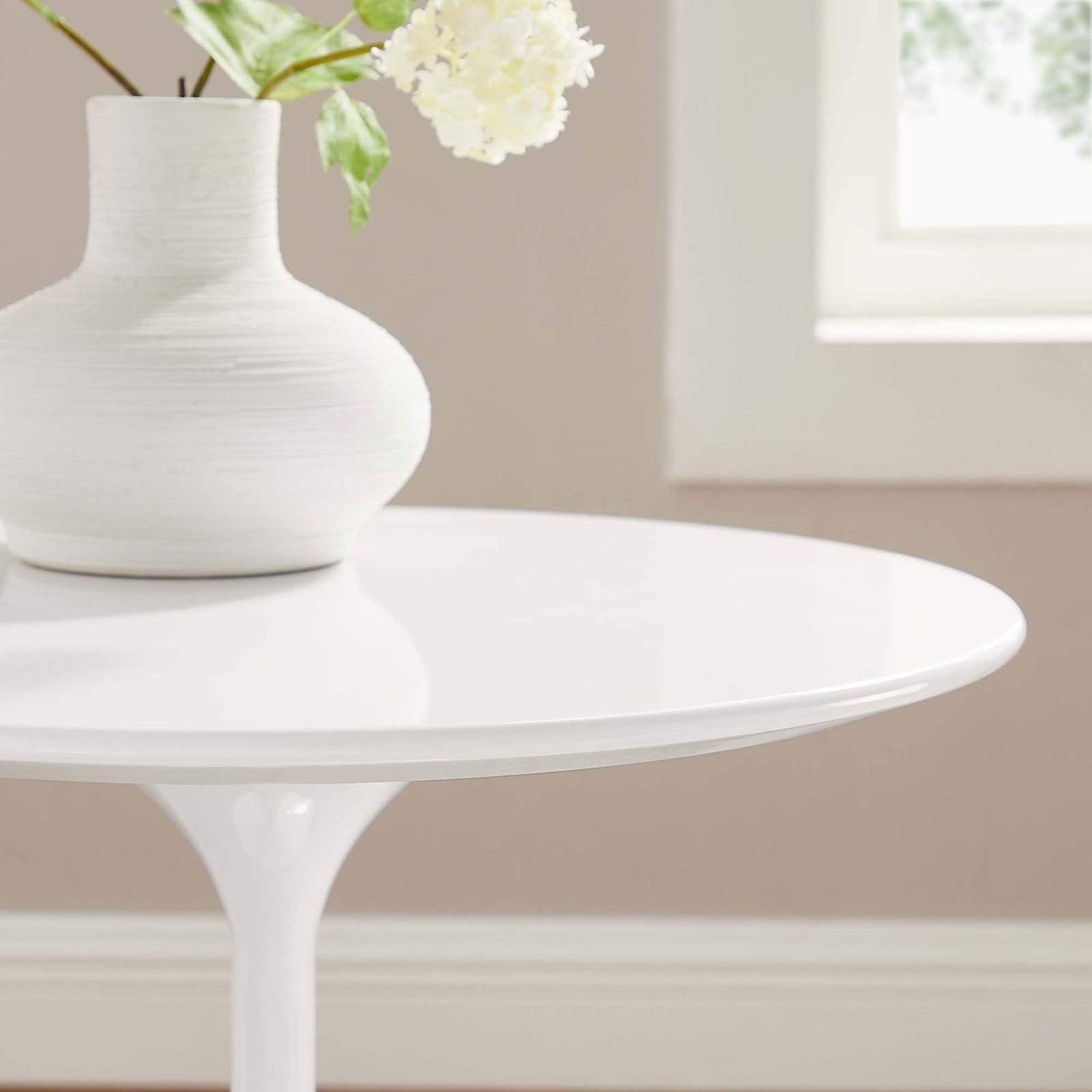 Glossy white tabletop styled with a vase, adding modern shine and elegance to your living space || EEI-5678-WHI-WHI || detail_room