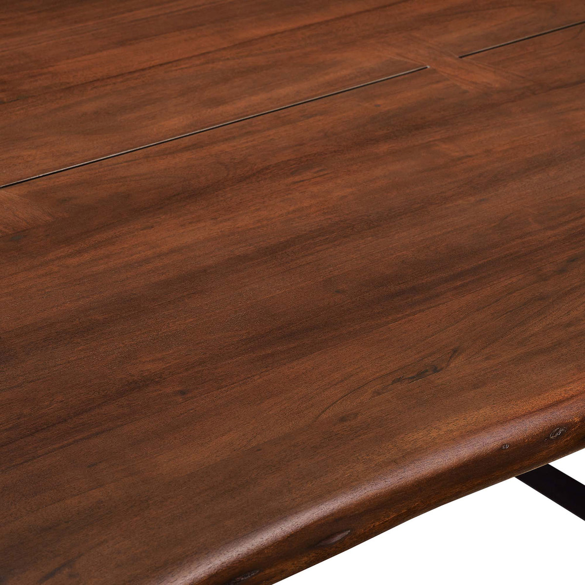 Close grain and tonal variation in the acacia wood create a warm, inviting dining surface || EEI-6069-BLK-WAL || detail_studio