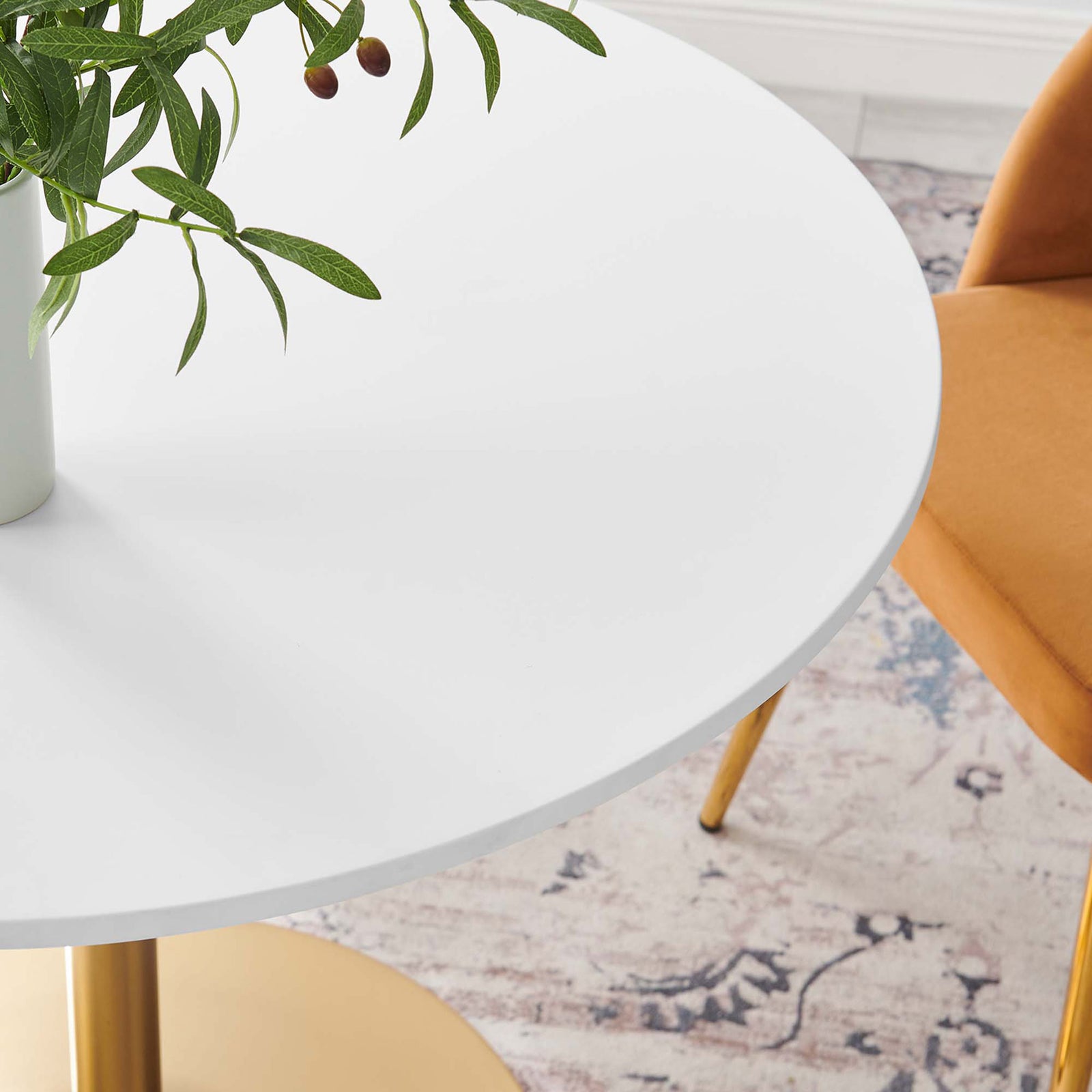 White tabletop styled with greenery, showcasing the clean modern finish || EEI-6313-WHI-GLD || detail_room