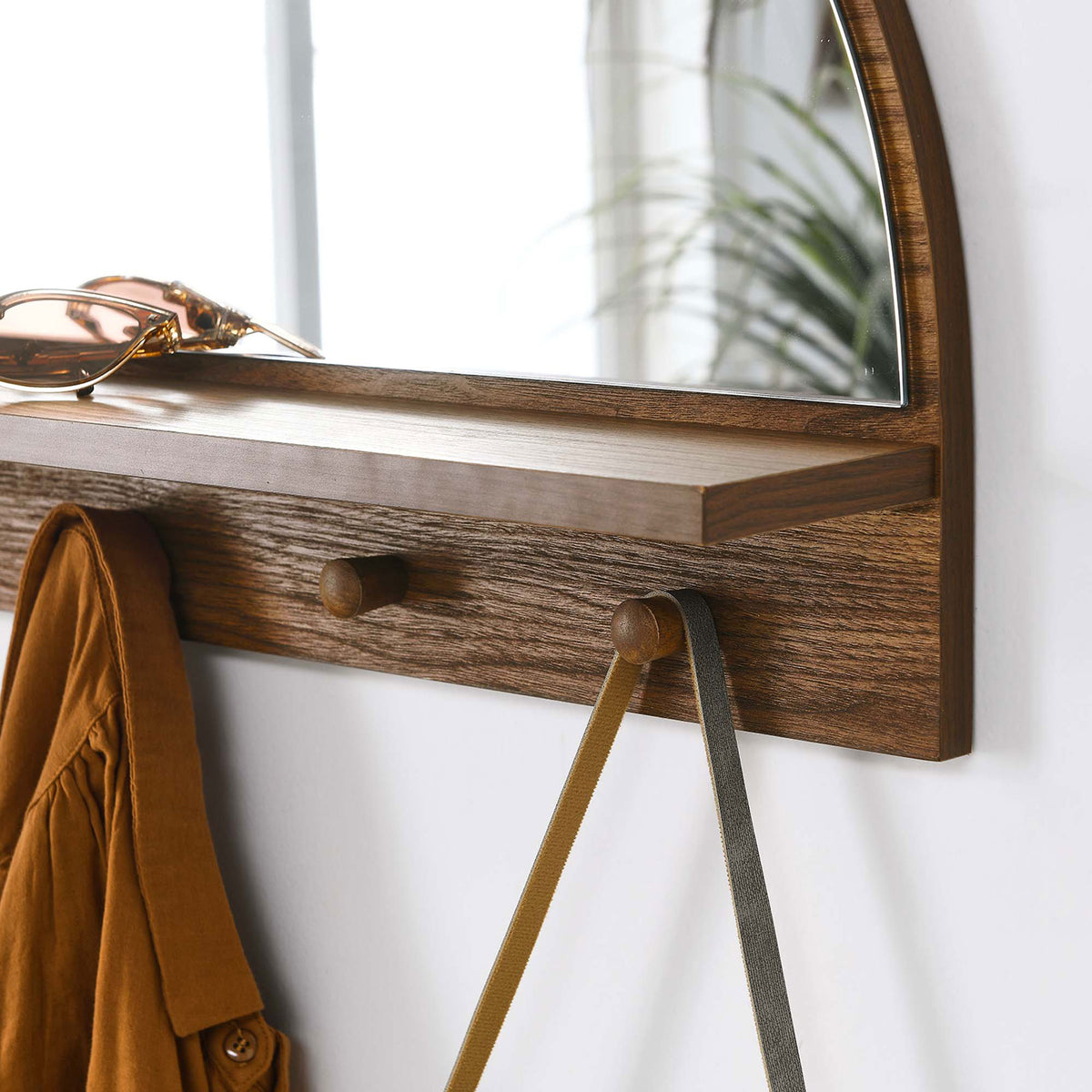 Styled Moonbeam walnut mirror keeps grab-and-go accessories organized beside the door || EEI-6350-WAL || detail_room