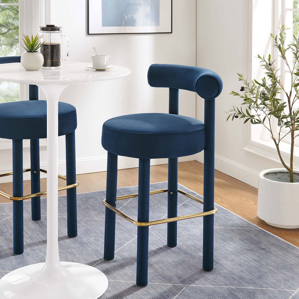Transforms a breakfast nook with luxe midnight blue velvet and warm gold accents || EEI-6386-MID-GLD || front_room