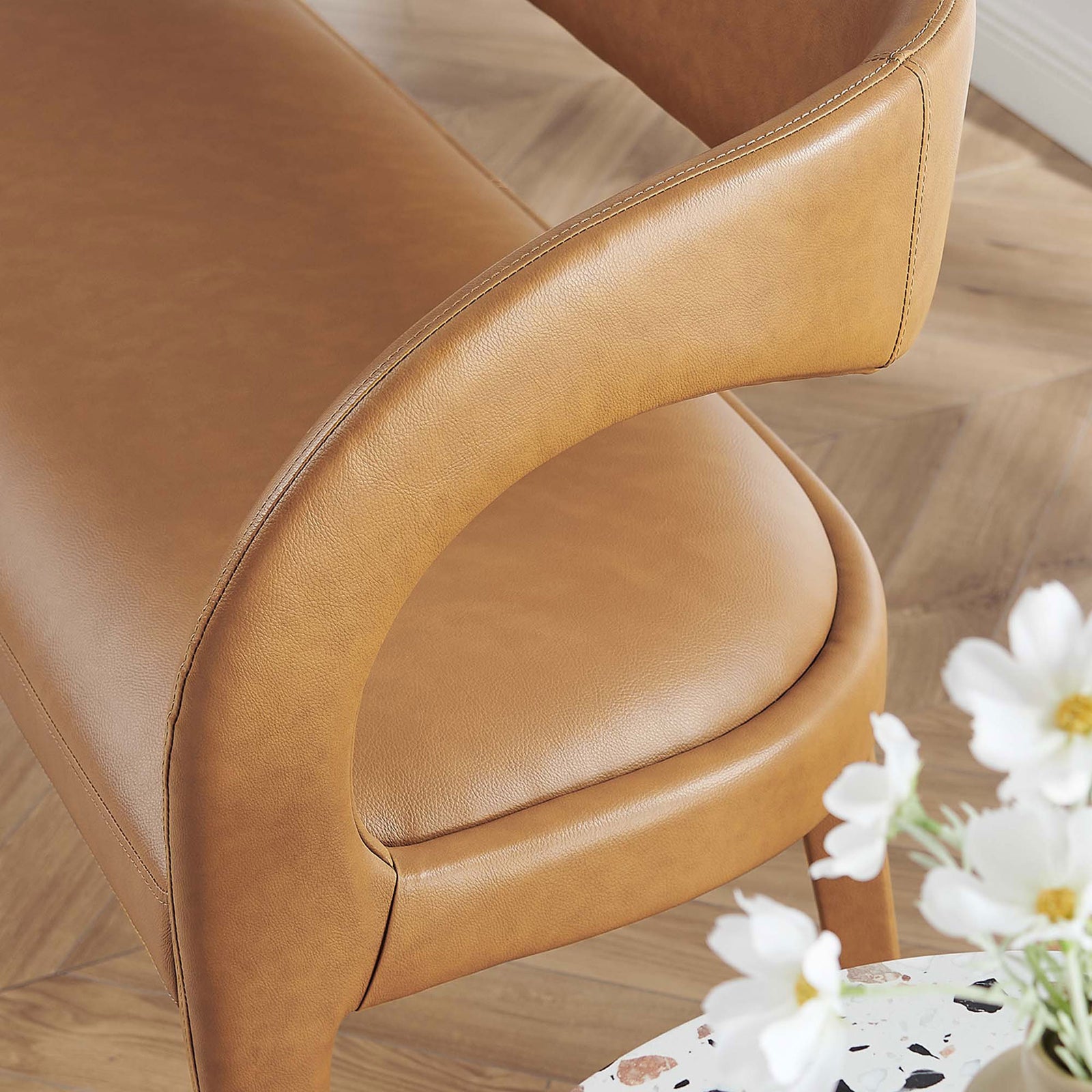 Rich tan tone pairs effortlessly with modern decor, adding warmth to the room || EEI-6570-TAN || detail_room