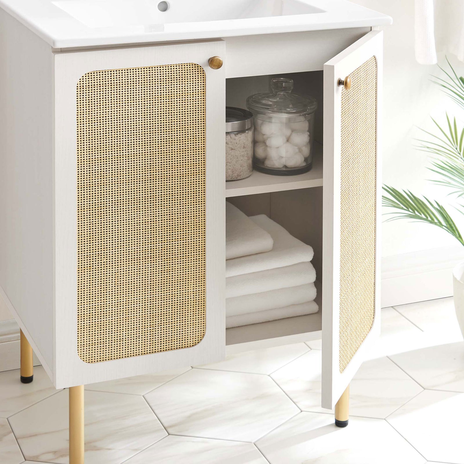 Spacious interior with adjustable shelf neatly organizes towels and essentials || EEI-6693-WHI-WHI || storage_open_room