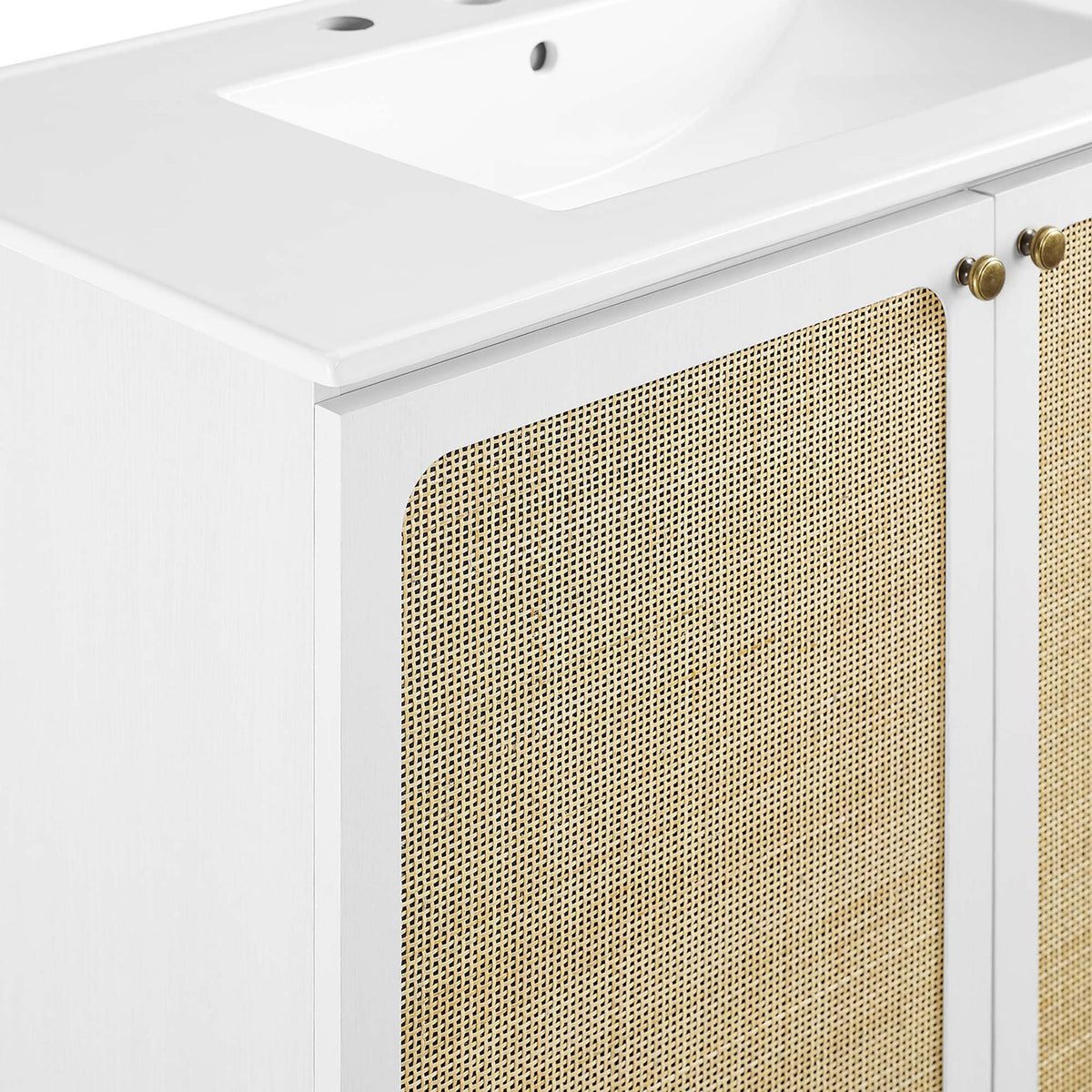 Refined countertop edge meets cane-pattern door and round knob || EEI-6697-WHI-WHI || detail_studio