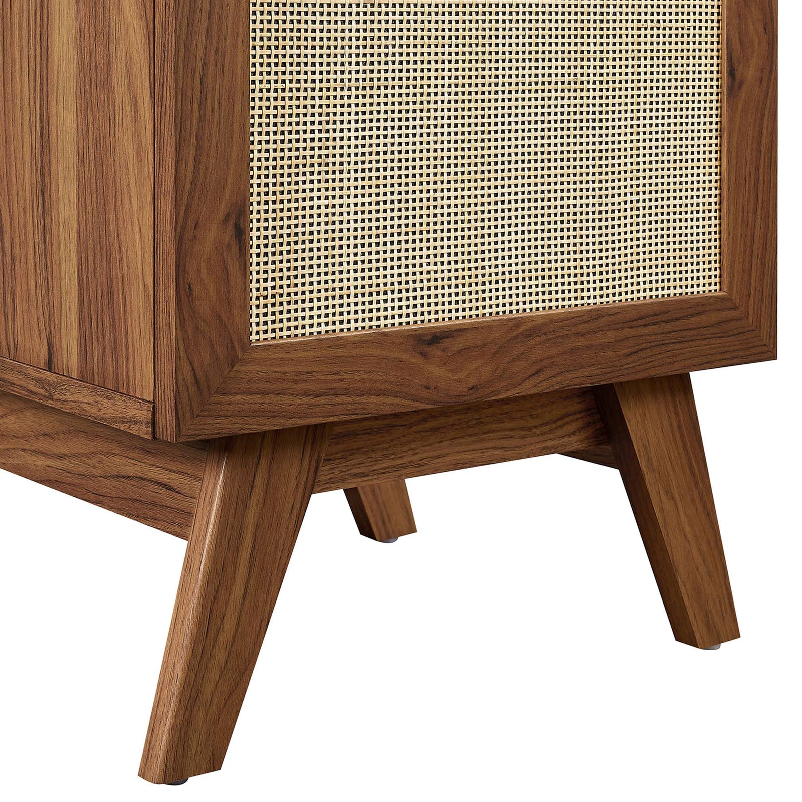 Splayed wood legs with smooth grain deliver sturdy support with a refined mid-century profile. || EEI-6711-WAL-WHI || leg_studio