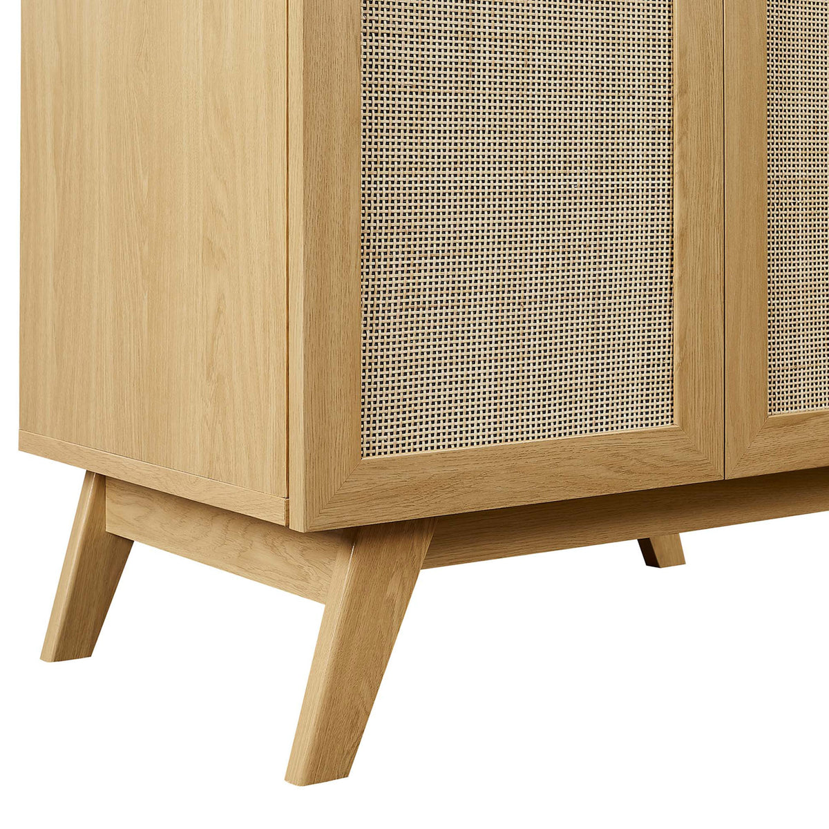 Splayed wood legs with non-marking caps elevate the vanity with modern poise. || EEI-6715-OAK-WHI || leg_studio