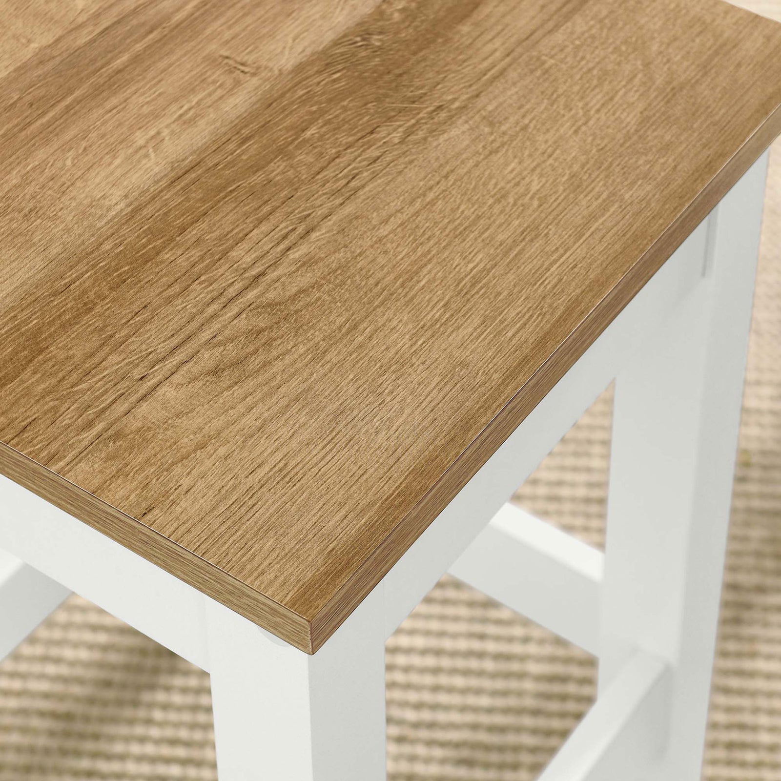 Oak grain seat with a clean white frame for modern appeal || EEI-6729-OAK-WHI || detail_room