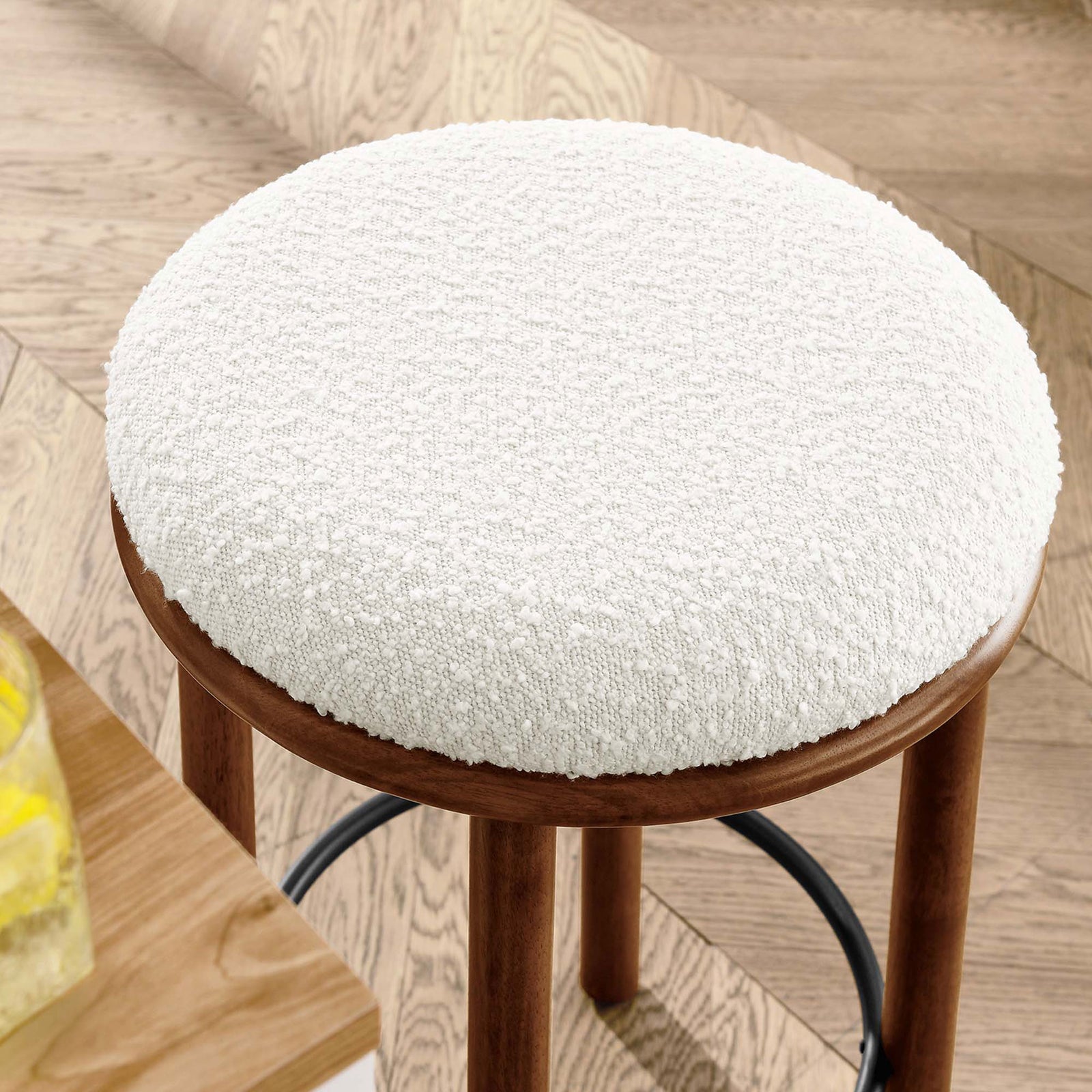 Textural ivory boucle seat adds inviting softness || EEI-6818-WAL-IVO || detail_room