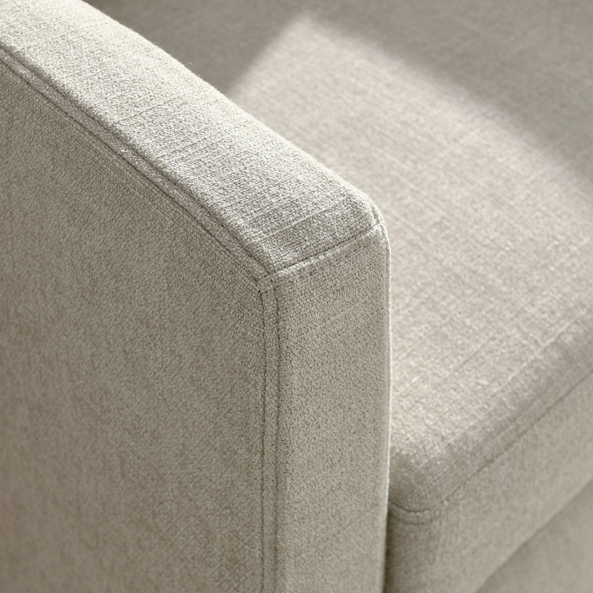 Crisp track arm with durable stitching and a smooth, washable slipcover finish || EEI-6910-LIN || detail_studio