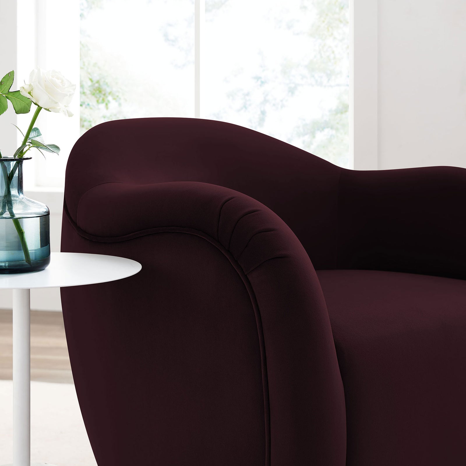 Soft, stain-resistant velvet and smooth curves add a luxe touch to your decor. || EEI-6959-MUL || detail_room