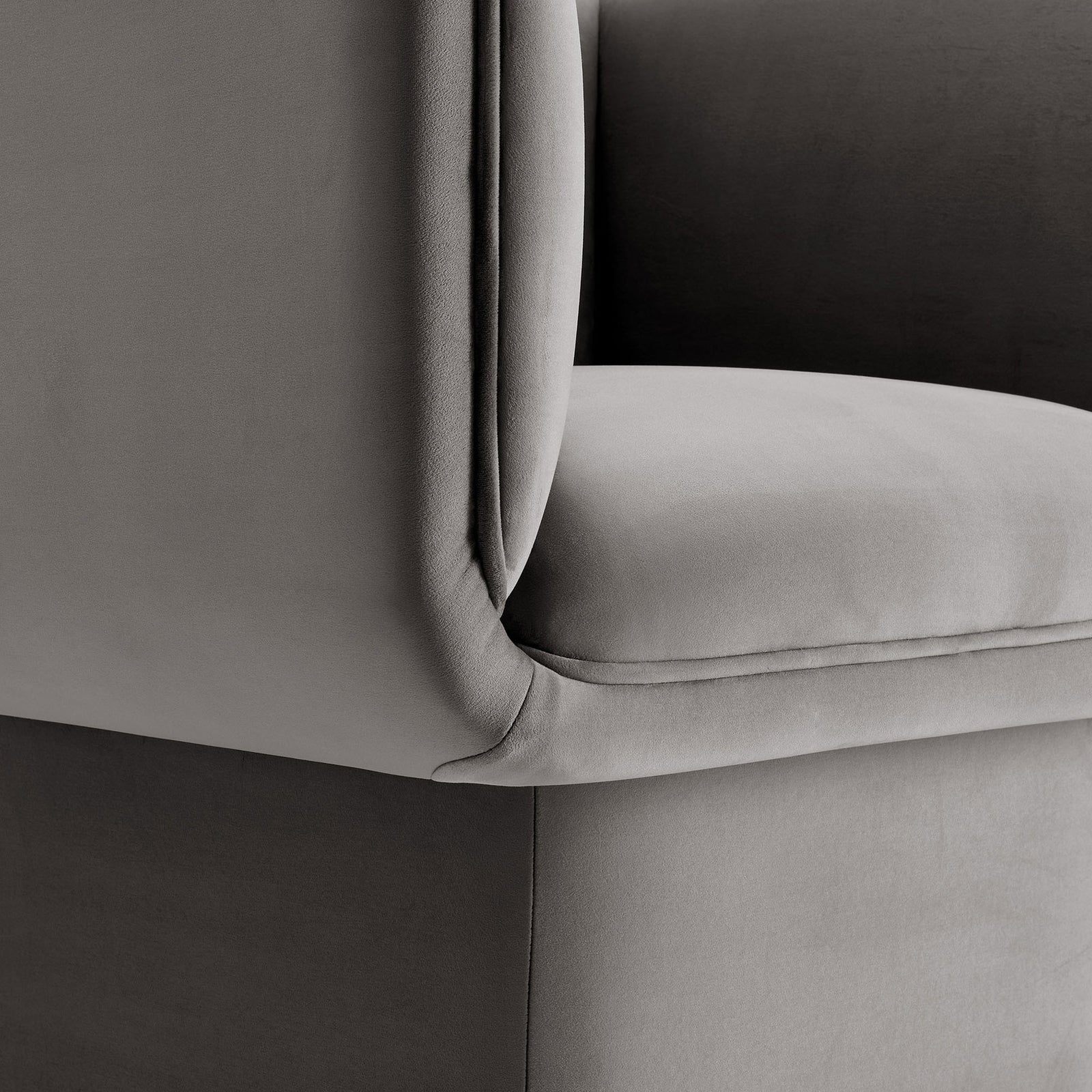 French piping and soft, durable velvet highlight the chair's refined craftsmanship || EEI-6995-STG || detail_studio