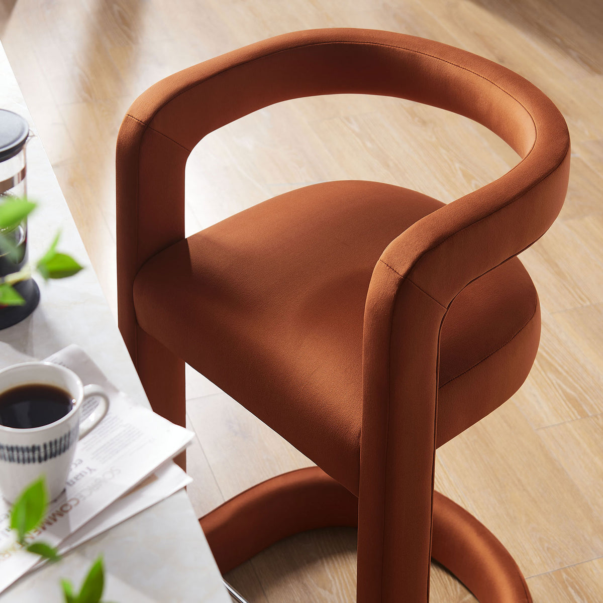 Plush, rounded backrest offers cozy support with a smooth, seam-detailed finish || EEI-7107-RUS || detail_room