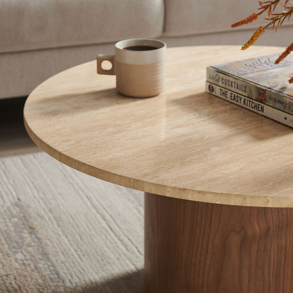 Travertine surface brings organic texture and warmth to modern living spaces || EEI-7170-WAL-TRV || detail_room