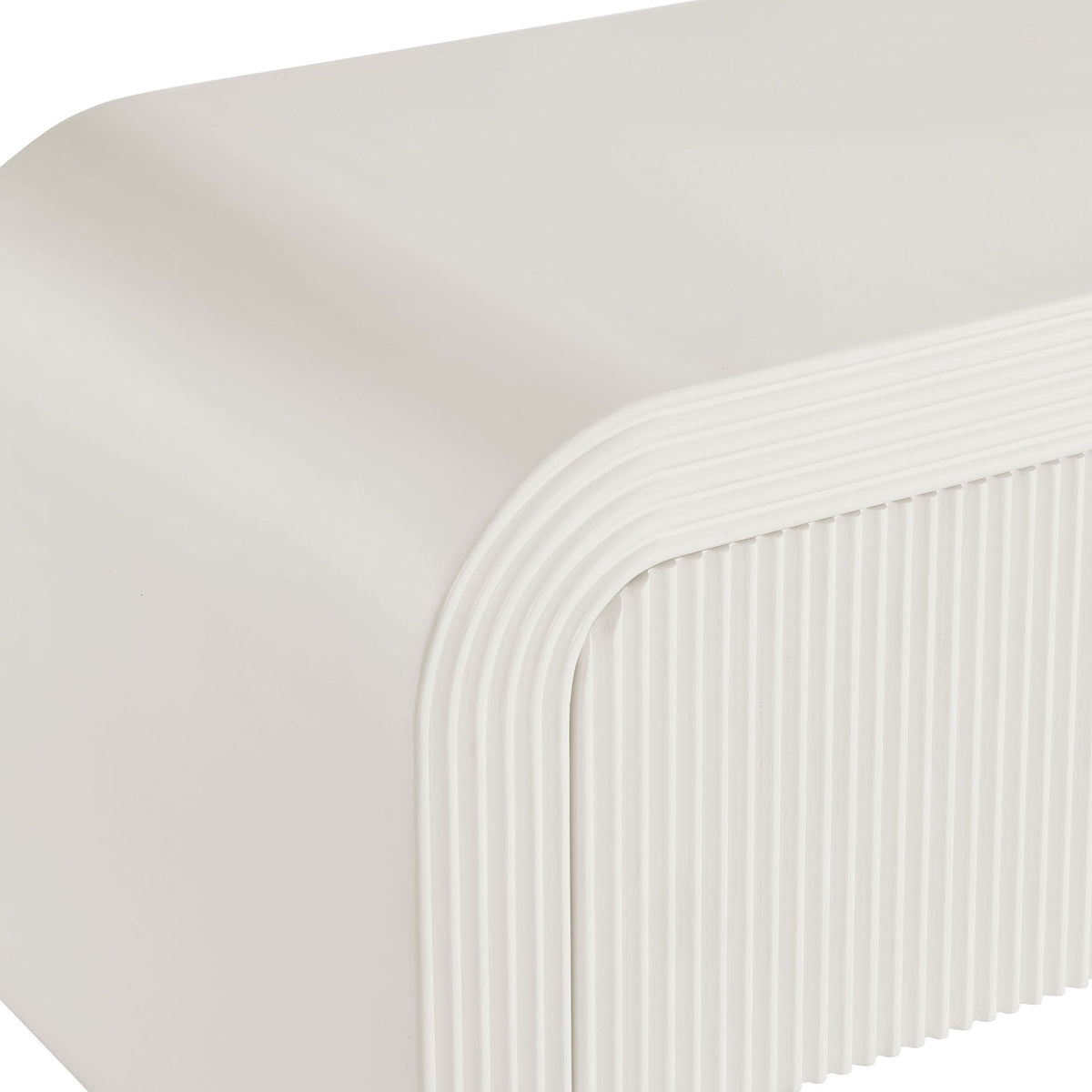 White matte waterfall edge seamlessly flows into refined fluted door detailing || EEI-7199-IVO || detail_studio