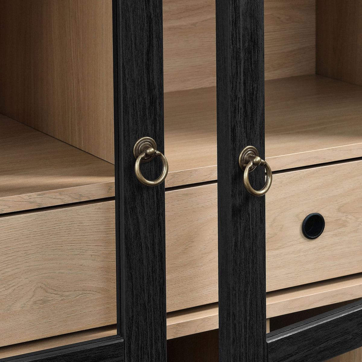 Brushed gold ring pulls and clear glass lend a polished, modern farmhouse touch || EEI-7203-BLK-OAK || handle_studio