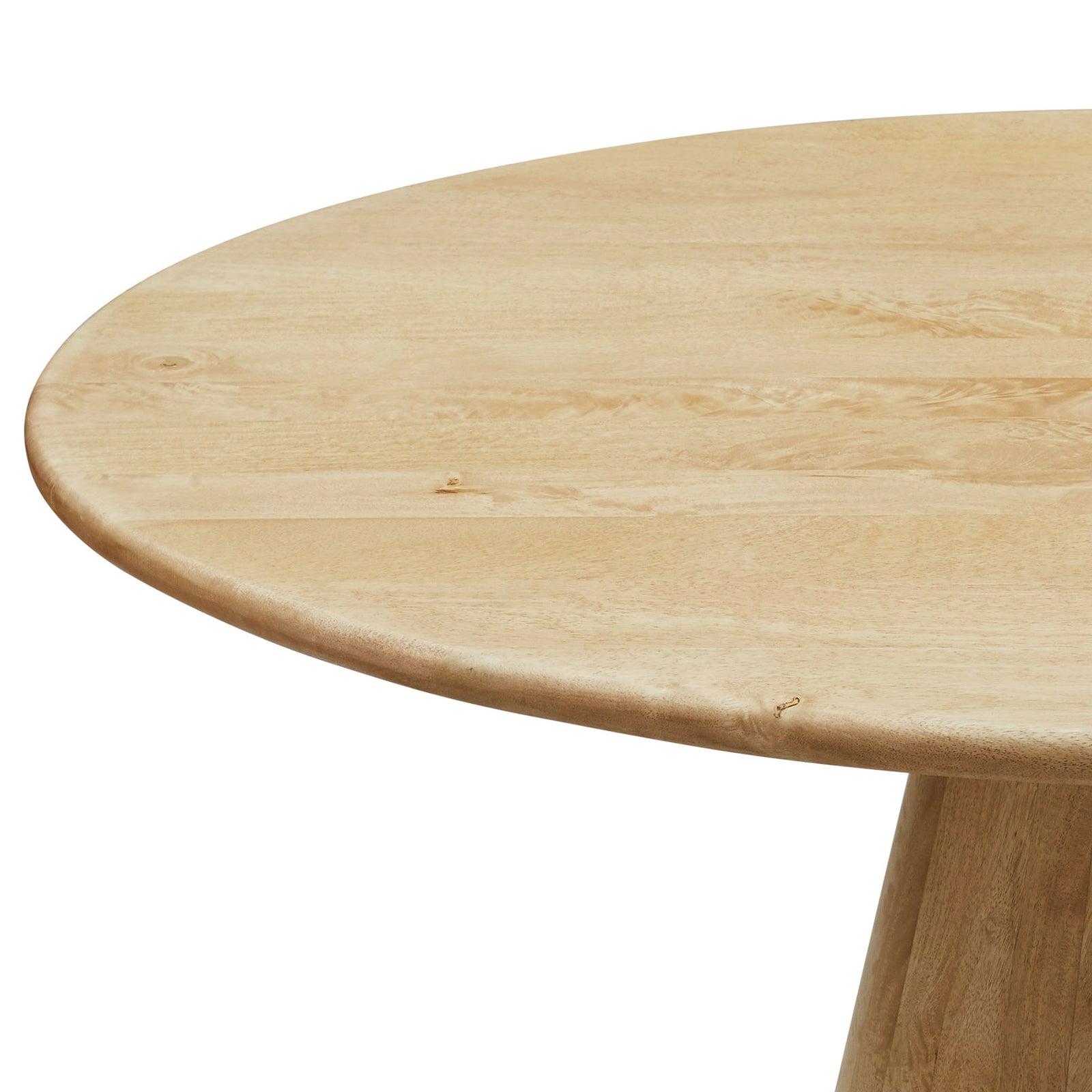 Close-up of the smooth round tabletop edge highlighting the natural grain and craftsmanship. || EEI-7343-NAT || detail_studio