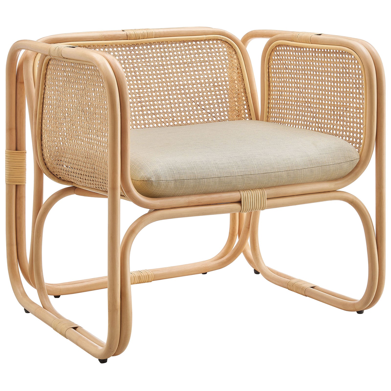 Open-weave rattan sides and rounded rails create a light, sculptural silhouette with inviting comfort || EEI-7365-NAT || front_angle_studio