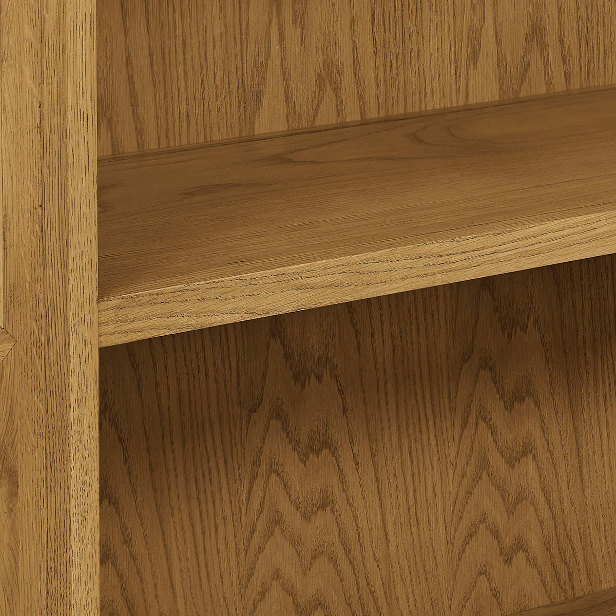 Natural oak interior shelf and back panel with flowing grain that brings warmth to stored pieces || EEI-7484-OAK || swatch_studio