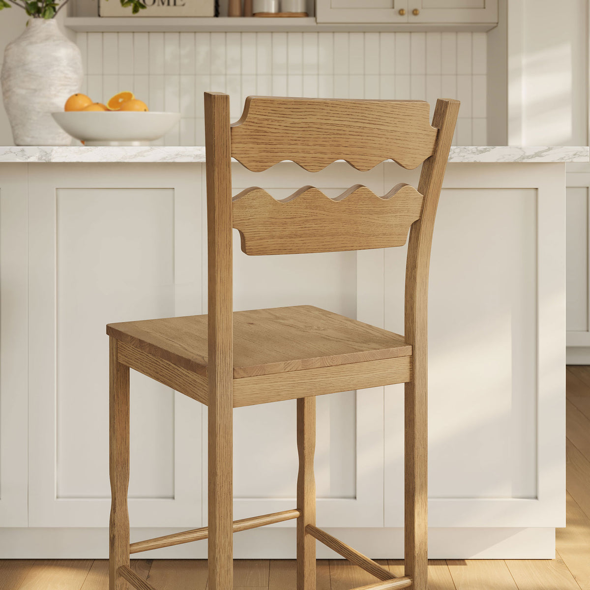 Textured oak grain and the ripple-back pattern bring natural character to the space. || EEI-7506-WOA || detail_room