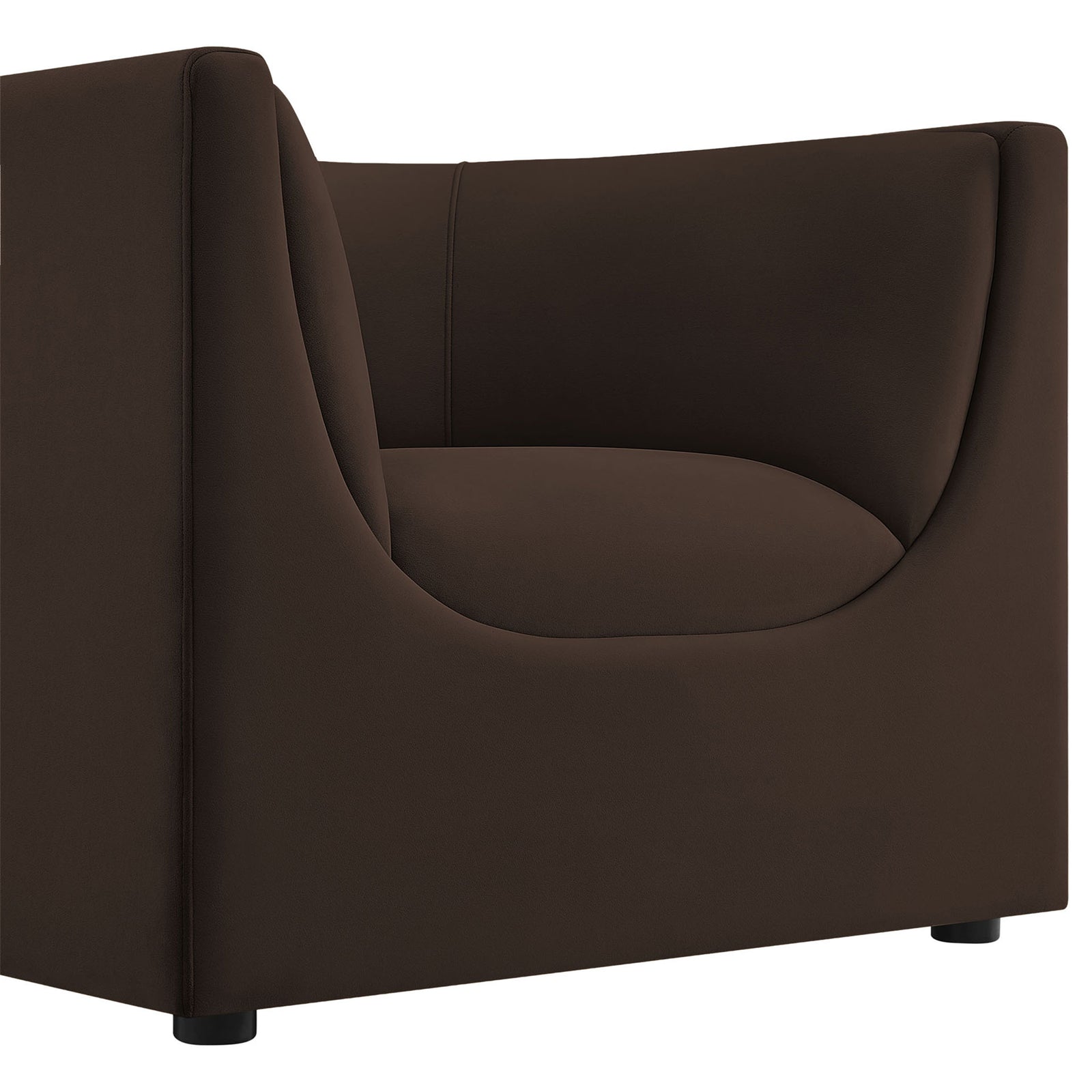 Soft-touch performance velvet and tailored seams deliver an elevated, polished look || EEI-7566-CHB || detail_studio