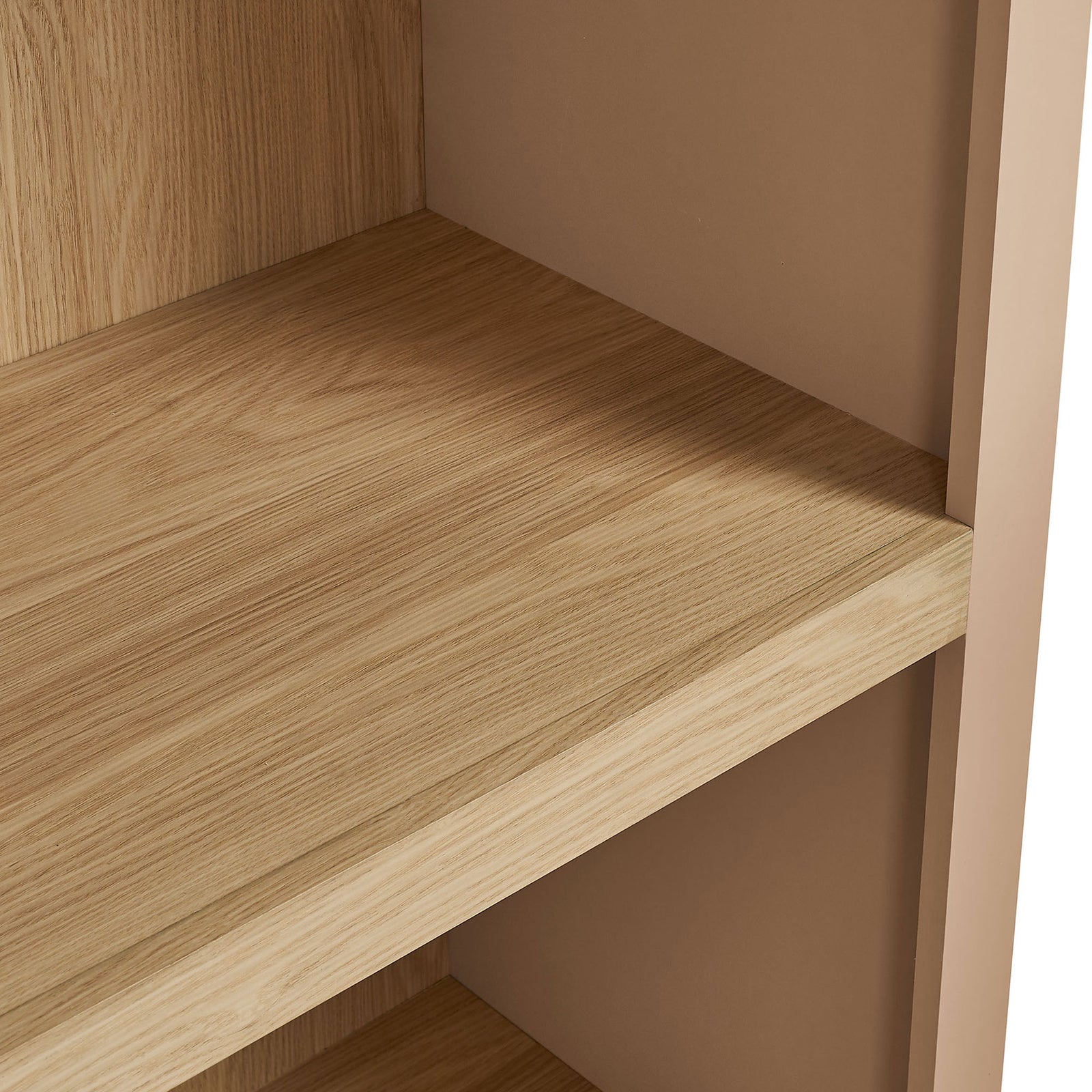 Oak-grain shelf surface with smooth tan frame for a warm, modern look || EEI-7584-TAN-OAK || detail_studio