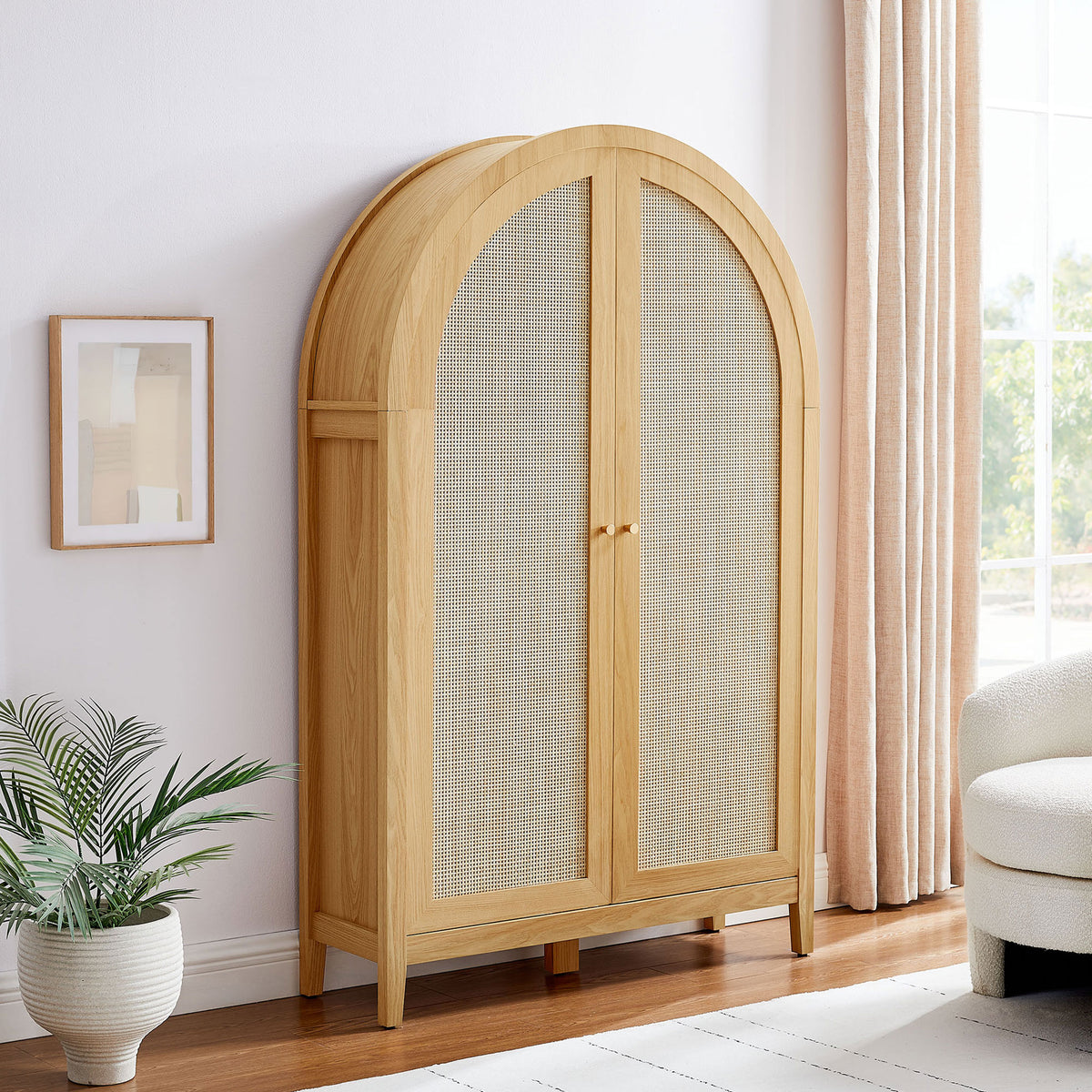 Arched oak cabinet brings warm wood and woven texture to your space. || EEI-7604-OAK || front_room