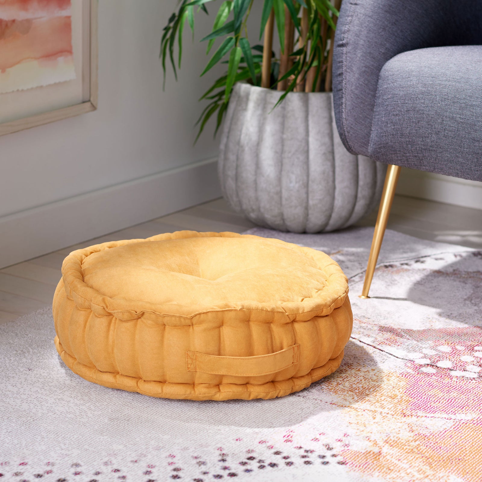Mustard floor pillow brings sunny color and a comfortable perch, with an integrated side handle || FLP1014A || front_angle_room
