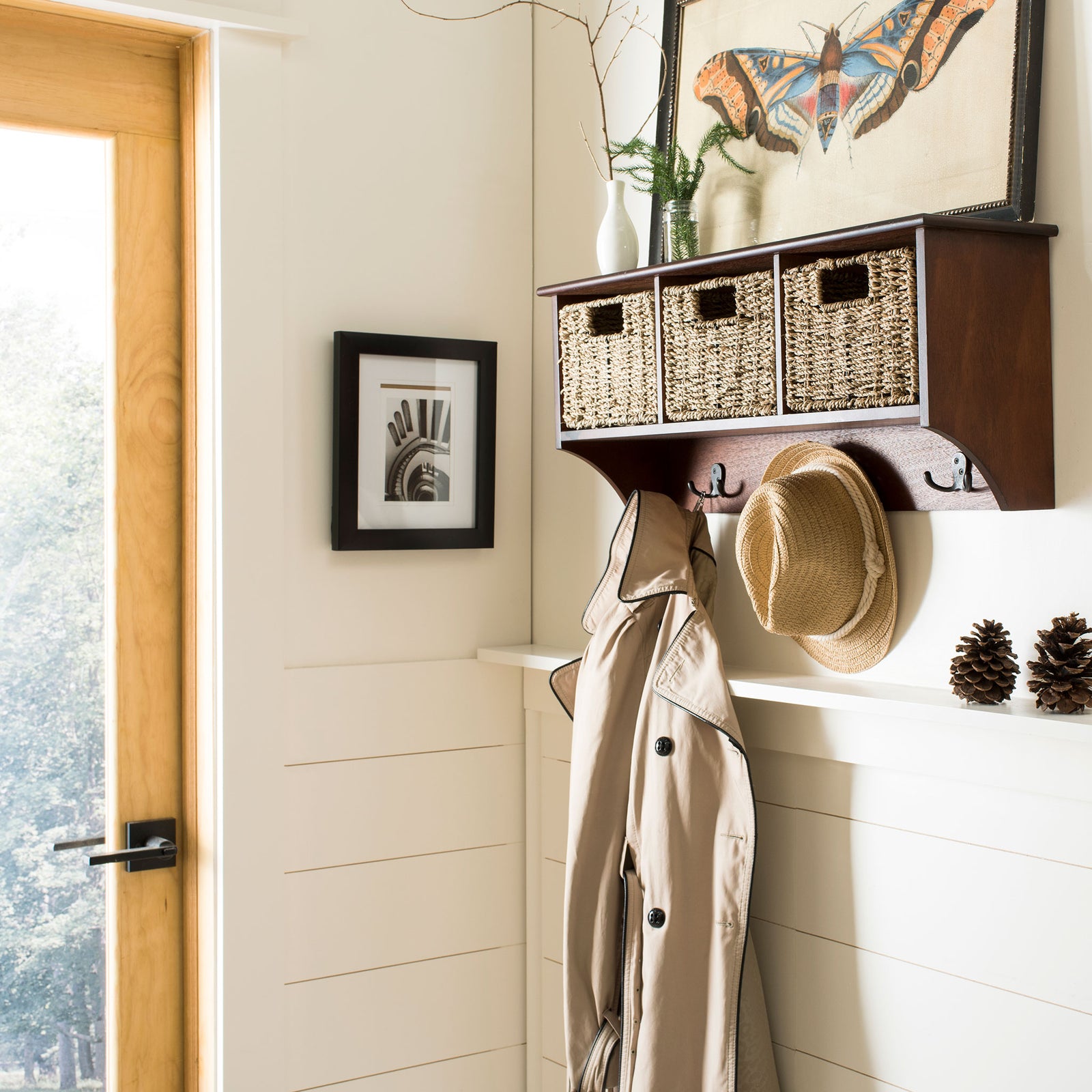 Cherry-finished wall storage keeps hats, coats and small essentials organized without taking floor space || HAC5700B || front_angle_room
