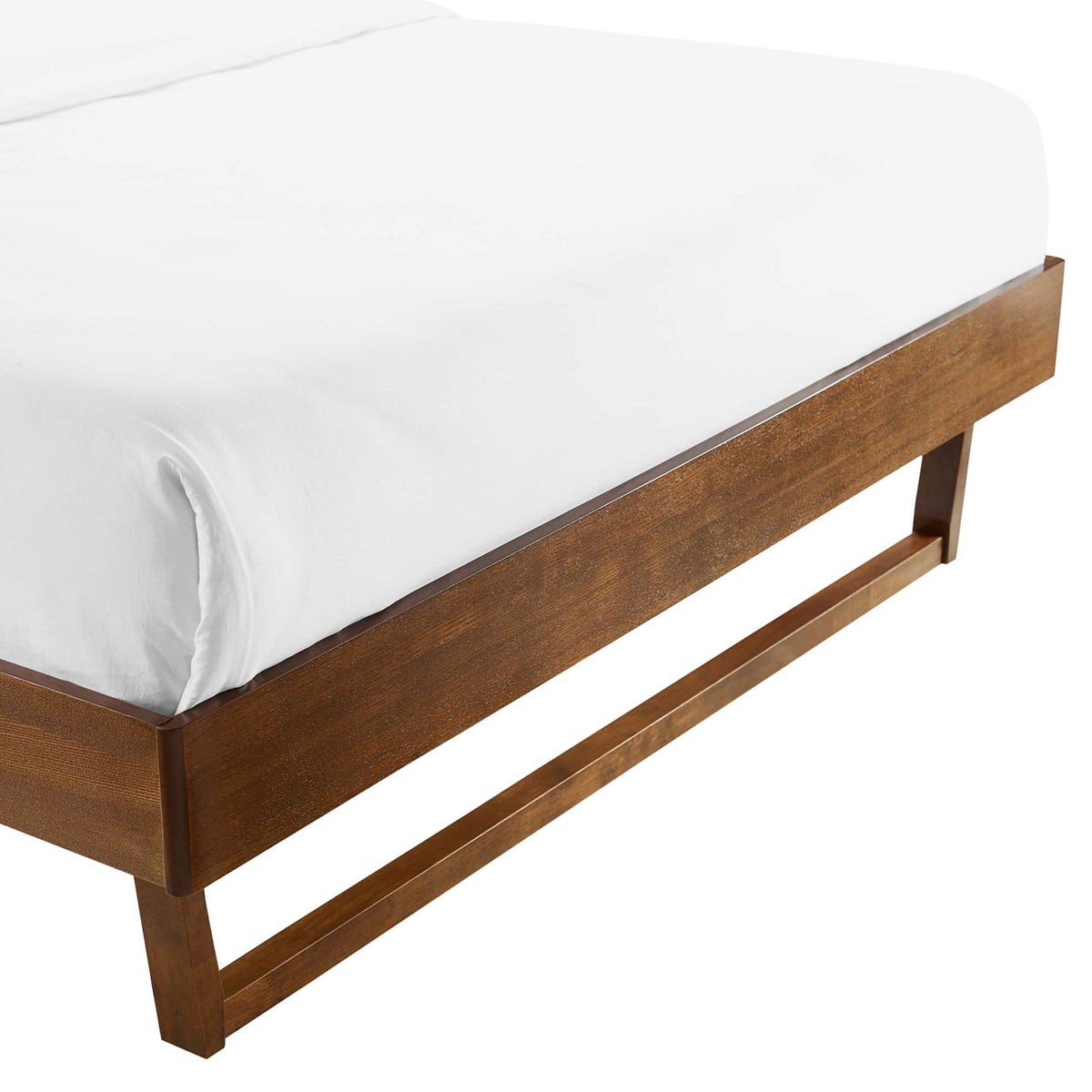 Walnut frame and angular sled legs highlight the smooth finish and craftsmanship || MOD-6214-WAL || leg_studio