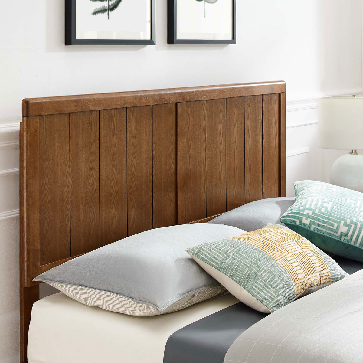 Headboard stands out with vertical paneling and smooth rounded top rail || MOD-6378-WAL || detail_room