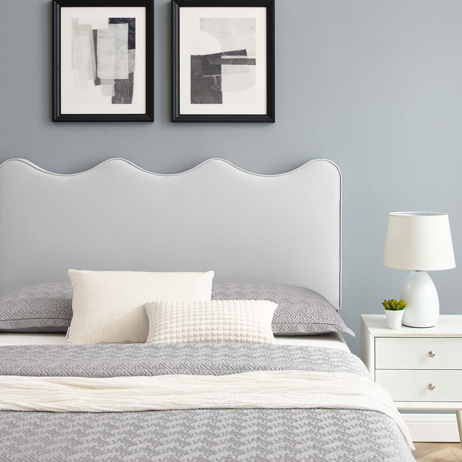 Soft light gray velvet pairs with gentle wave contours for a calming bedroom scene || MOD-6735-LGR || detail_room