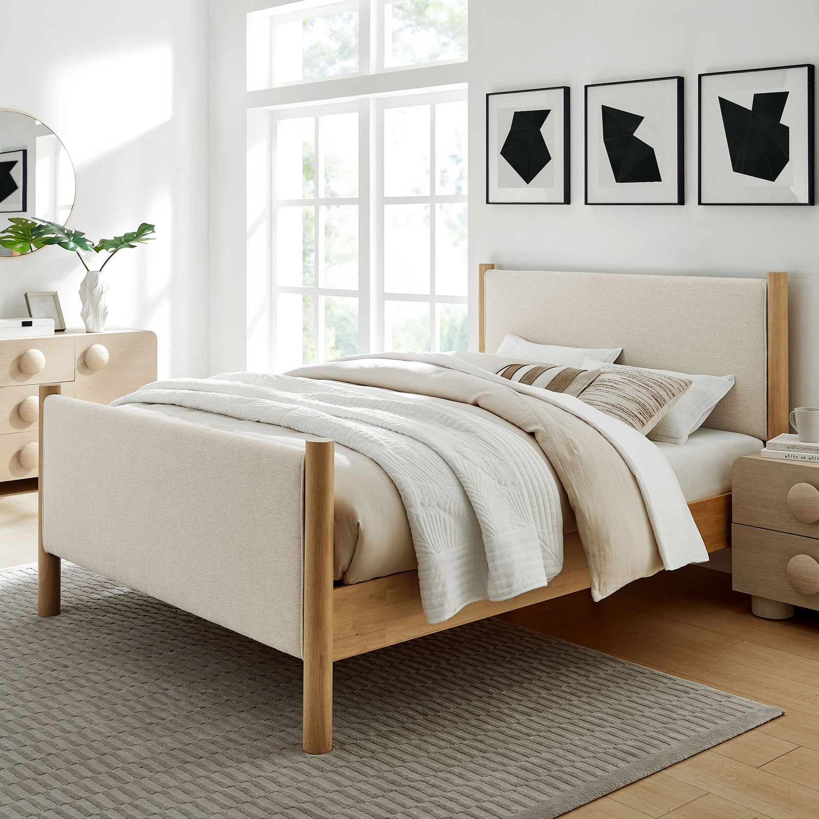 Inviting bedroom scene featuring the ivory platform bed with rounded oak posts and cozy layers || MOD-7189-HEI-OAK || front_angle_room