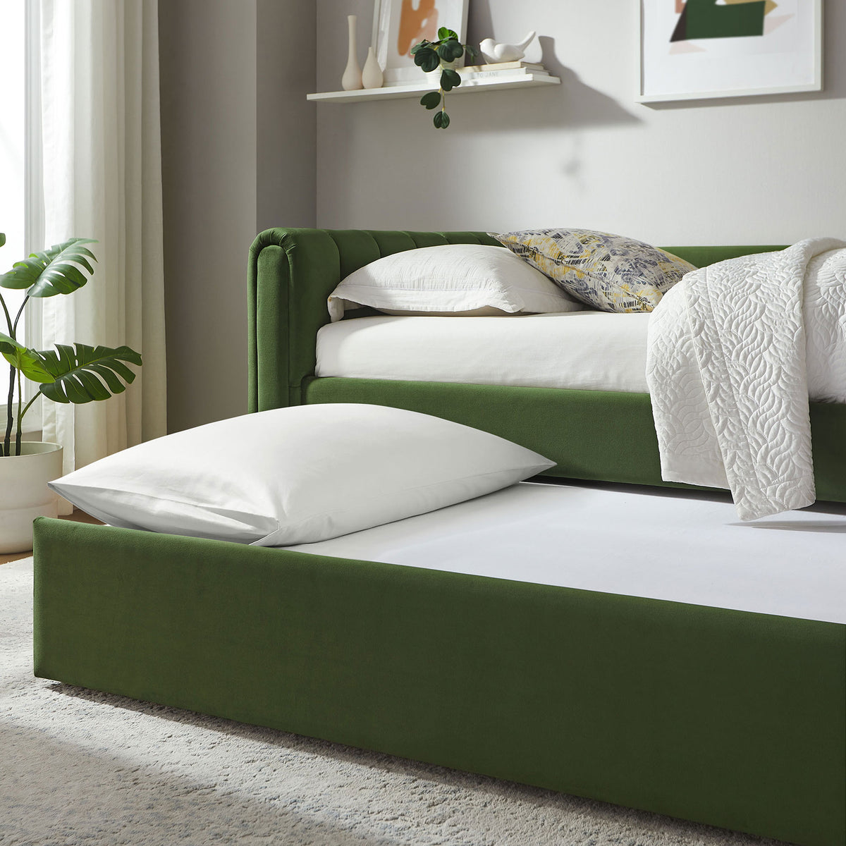 Trundle glides out smoothly to offer an extra twin sleep surface in a bright, inviting room. || MOD-7234-MOG || detail_room