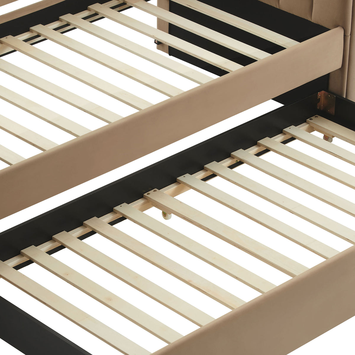 Close-up of durable wood slats on both the daybed and trundle frames || MOD-7234-TAU || detail_studio