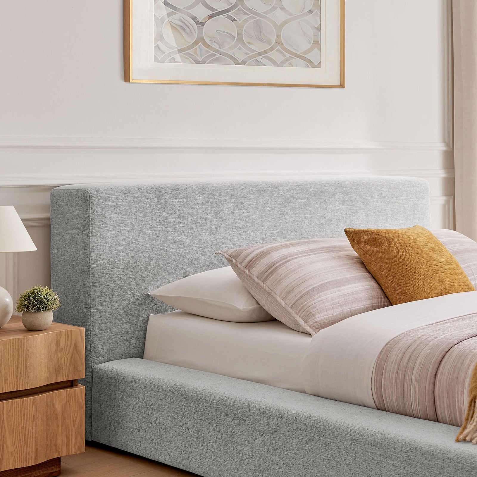 Soft padded headboard and bumper rails create a relaxed, modern bedroom centerpiece. || MOD-7305-HLG || detail_room