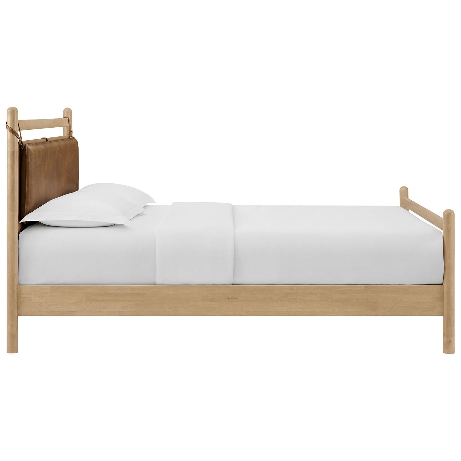 Streamlined wood bed with rounded posts and low-profile rails in light oak || MOD-7314-LOA-CYN || side_studio