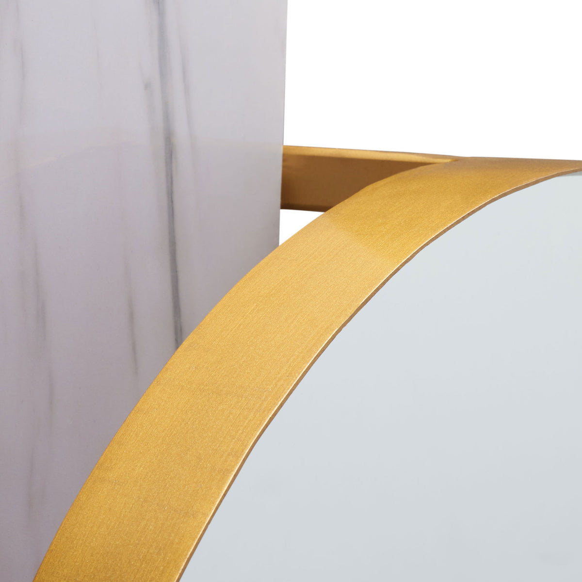 A brushed gold rim curves beside a white marble-look panel with subtle gray veining. || MRR3047A || detail_studio