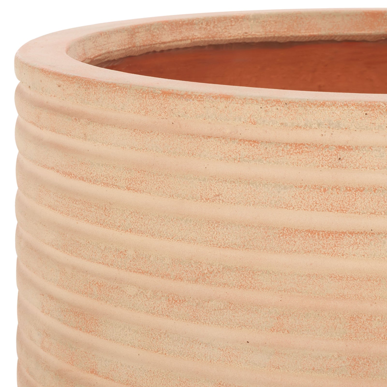 A rounded terracotta rim meets softly raised horizontal bands in warm, earthy tones || PAT1530D-SET2 || detail_studio