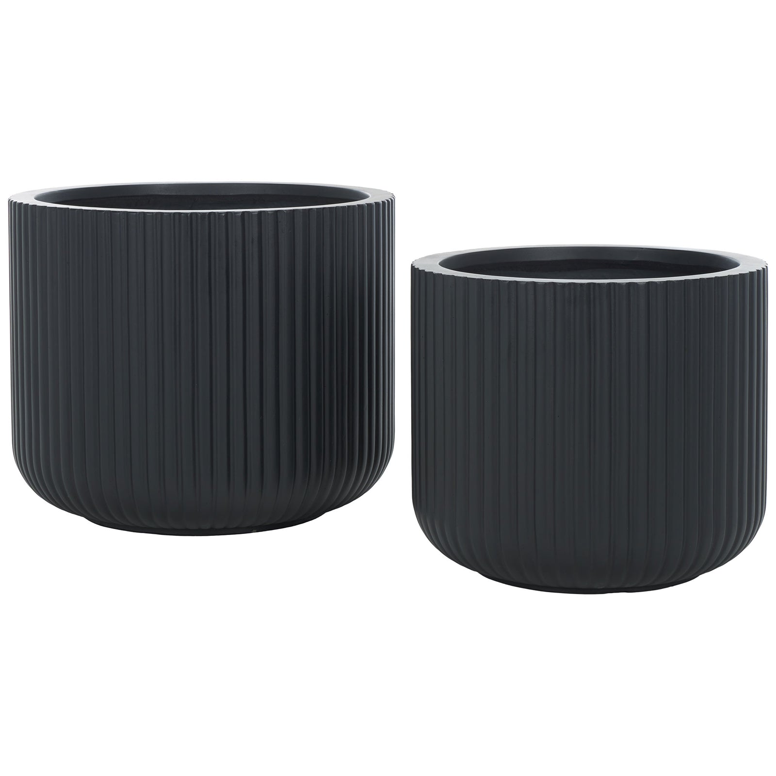 A larger and smaller black planter share crisp fluted sides and gently rounded bases. || PAT1532A-SET2 || front_studio